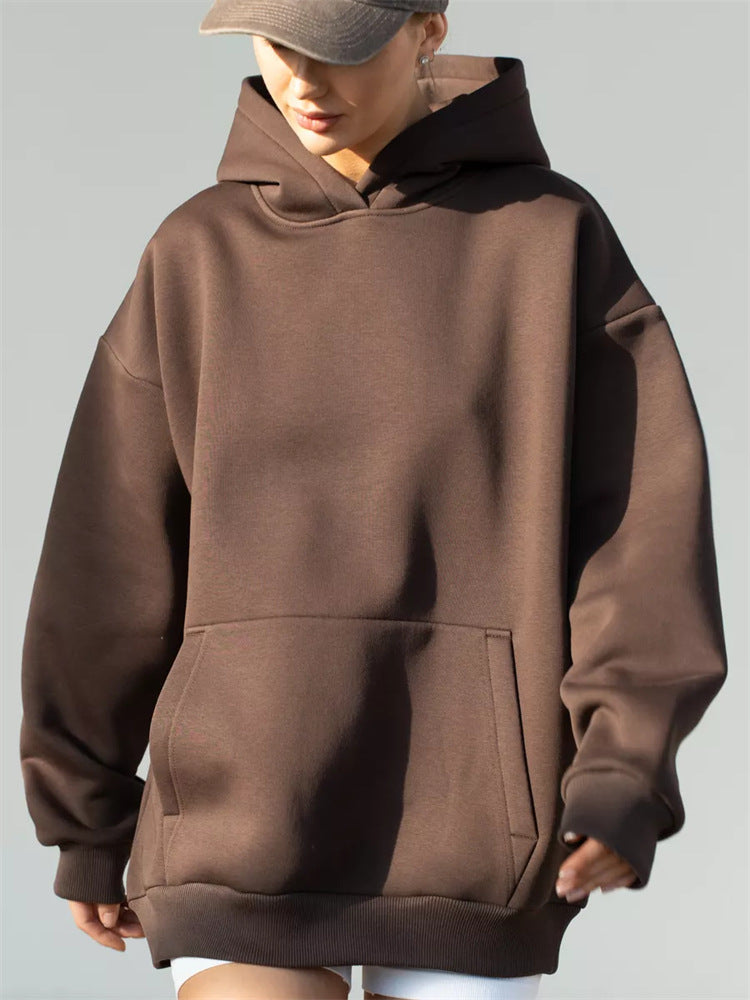 Oversized pullover hoodie with kangaroo pocket in brown