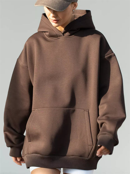 Oversized pullover hoodie with kangaroo pocket in brown